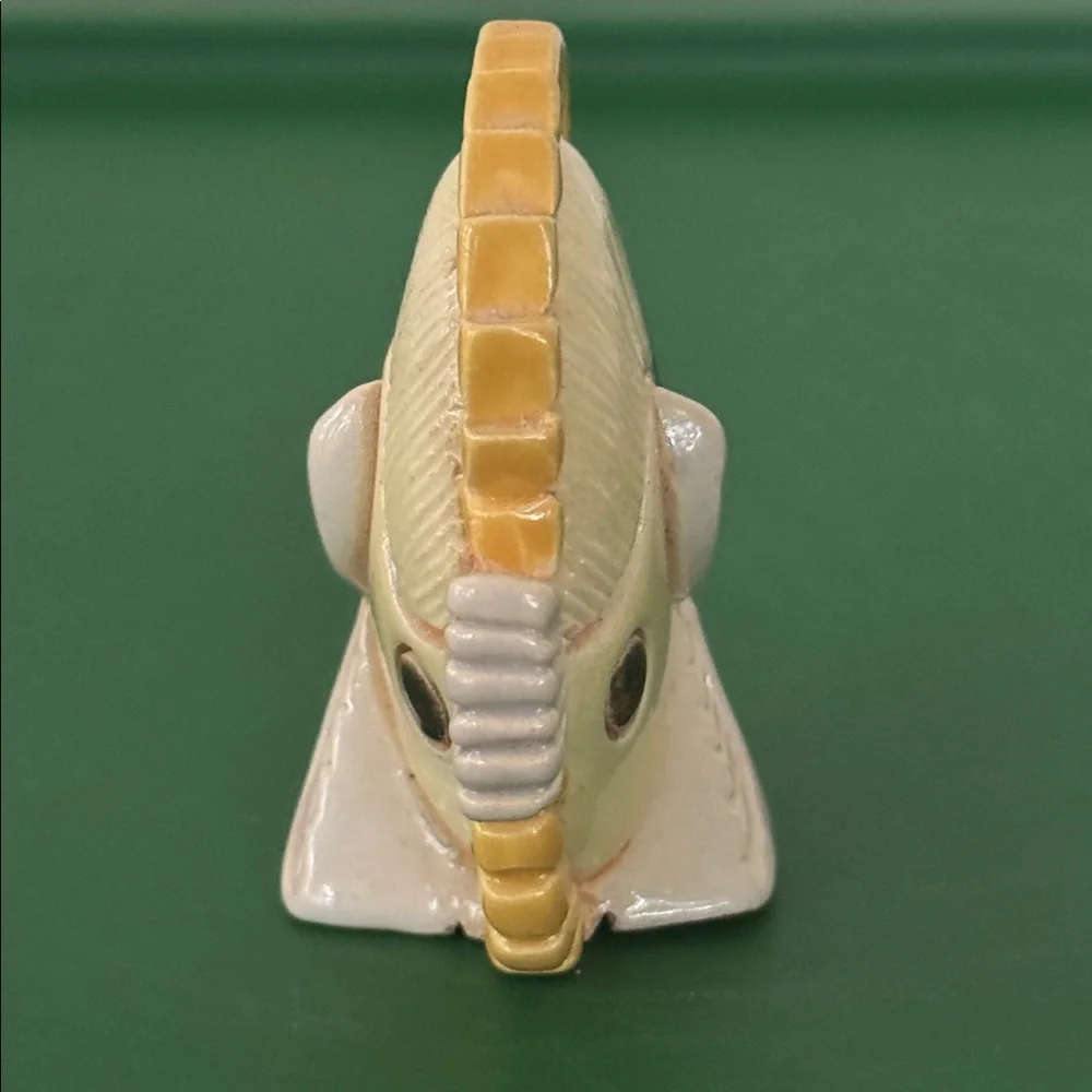 ARTISANIA RINCONADA Morish Idol Tropical Fish Figurine retired and signed 2.75”